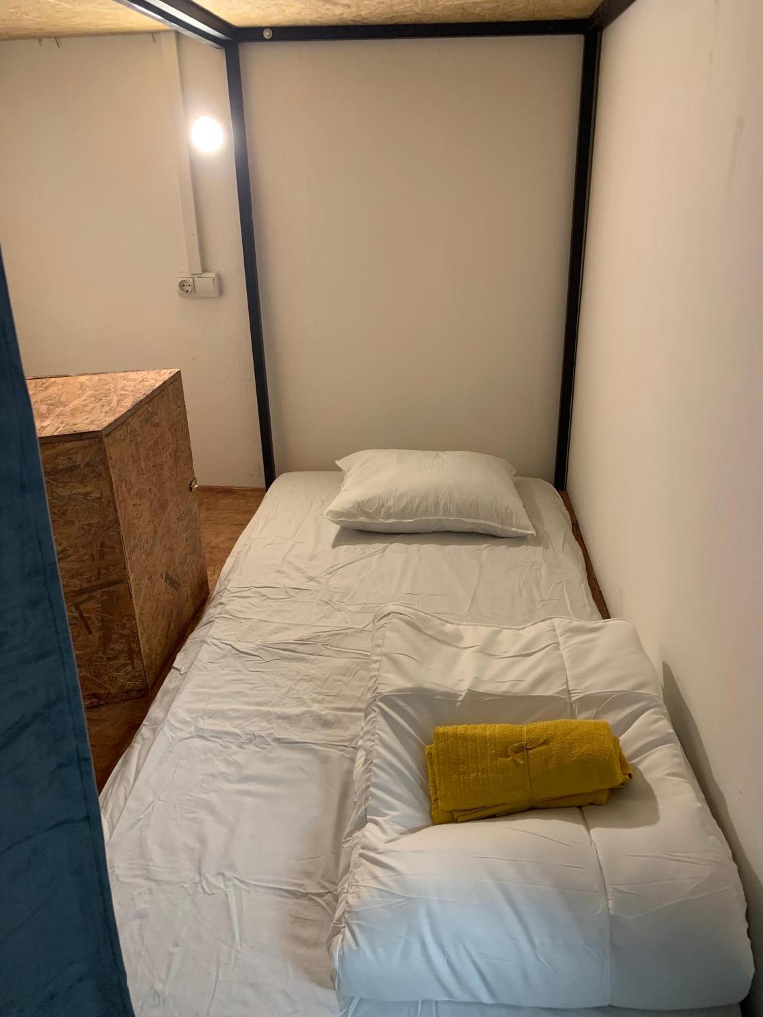 Spanglish Hostel Benidorm Bagian luar foto